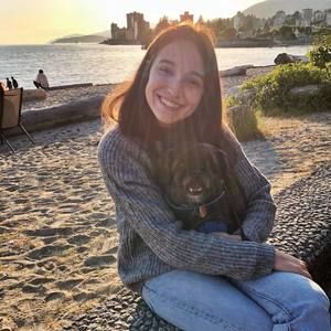 Meet your Posher, Claudia